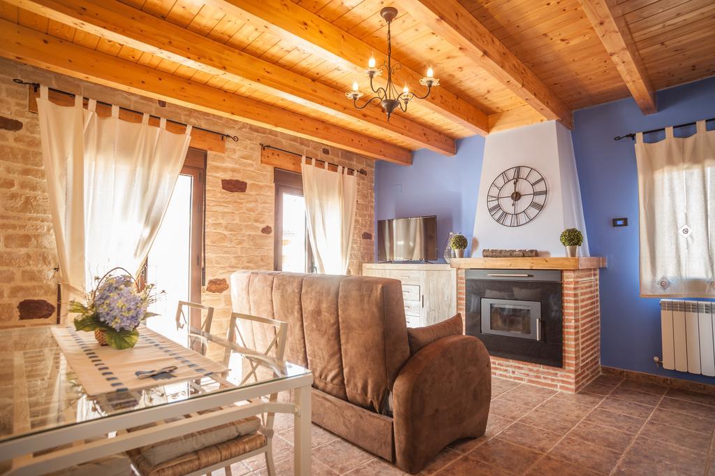Apartamentos Rurales Millan La Mata de los Olmos エクステリア 写真